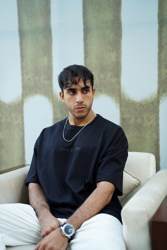 INVISIBLE OVERSIZED TEE